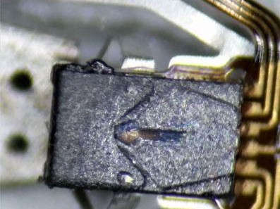 硬盘磁头故障的原因及影响分析（从磁头接触问题到读写头损坏，探究硬盘磁头故障的成因与后果）