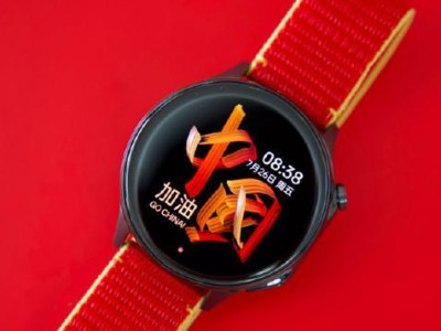 红色表带（时尚达人必备，红色表带的设计与搭配技巧）