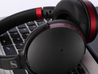 探索森海塞尔PC310耳机的音质与舒适度（音质出众、佩戴舒适，让你沉浸在绝妙的音乐世界中）