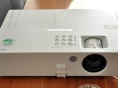 松下32D500C的功能和性能如何？（一款性价比高的智能电视）