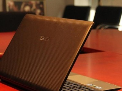 华硕D452V笔记本电脑的性能和使用体验（一款轻薄便携的高性能笔记本电脑）
